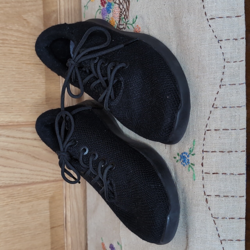 Sz 8.5 Giesswein "Claudia" Black Merino Lace-Up Shoes